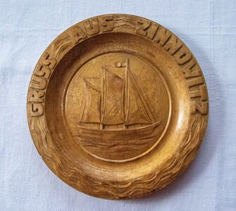Holzteller Front