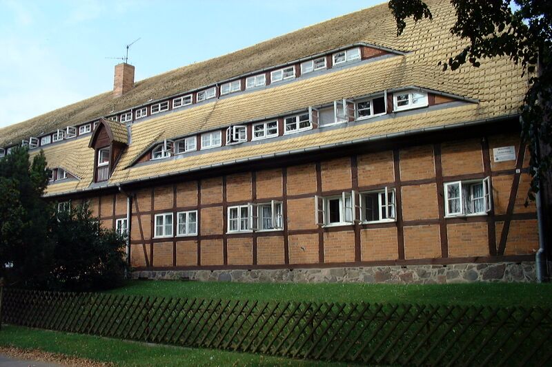 Datei:Dobbertin-Dorf 418 (2002).jpg