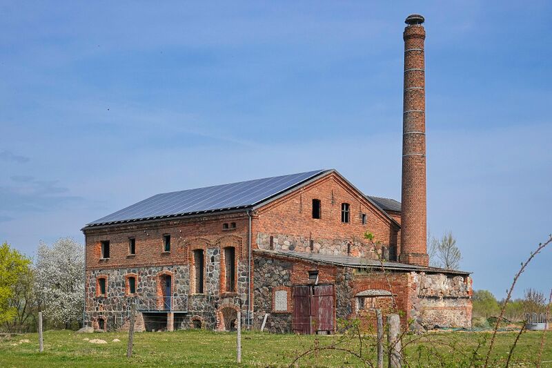 Datei:Fotopa Leistenow K Gutsbrennerei.jpg