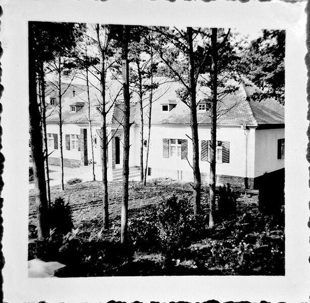 Datei:Zempin-Flakschule-3.jpg