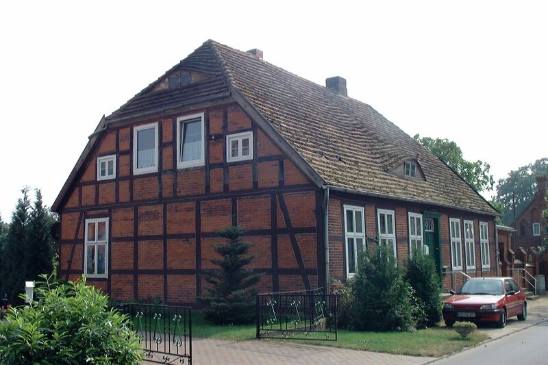 Datei:Dobbertin-Dorf 427 (2002).jpg