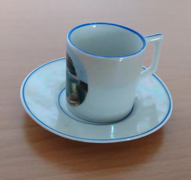 Datei:Zempin Tasse Zylinter.jpg