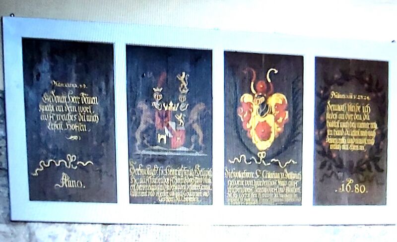 Datei:Zahrensdorf Wappentafel.jpg
