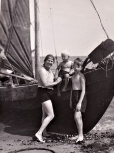 1934 Boot Paddel.jpg