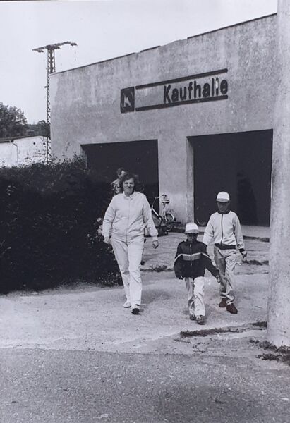 Datei:1990 Kaufhalle.jpg