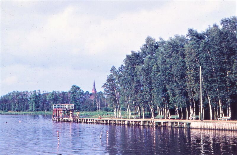 Datei:Friedland Strandbad am Mühlenteich 1957.jpg