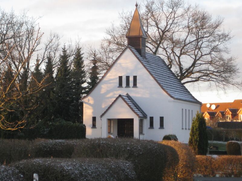 Datei:HVBK-Friedhof Kapelle Du.jpg
