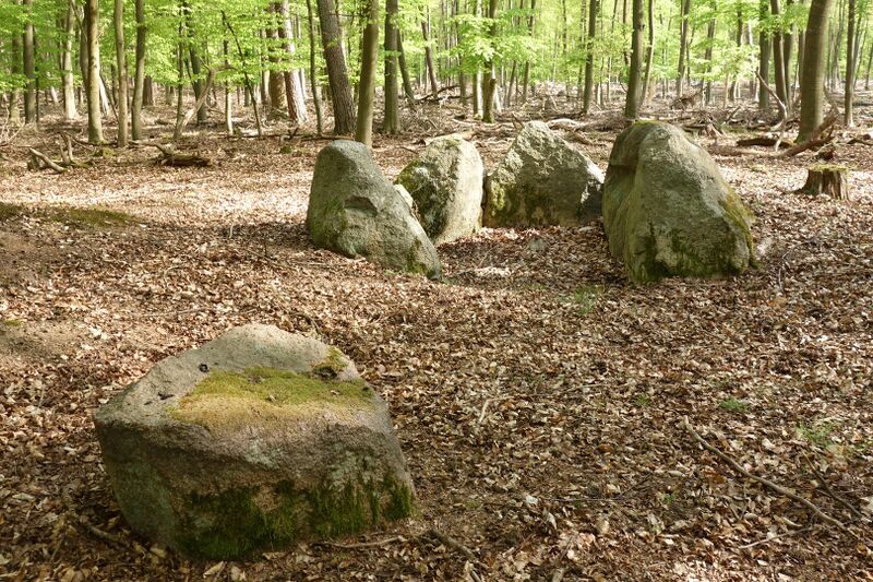 Datei:Hünengräber Dobbin-Linstow 1.jpg