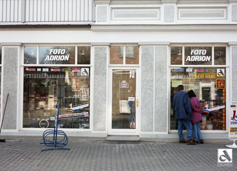Datei:Zinnowitz-Foto Adrion Laden 1993.jpg