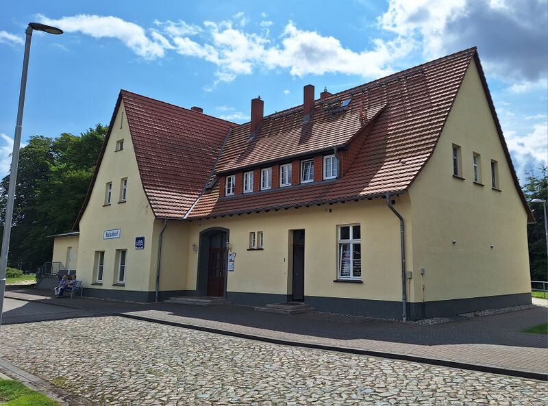 Datei:Zempin-Bahnhof-2023-2.jpg