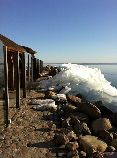 Datei:Kamminke Eis feb 2011.jpg