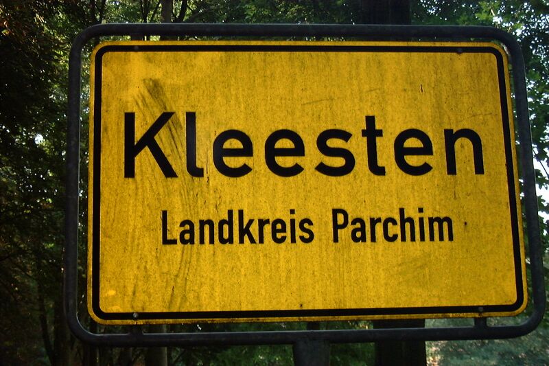 Datei:Kleesten-KA Dobbertin 111 (2002).jpg