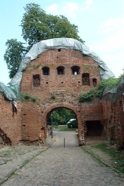 Datei:Burg Stargard-76 (2003).jpg