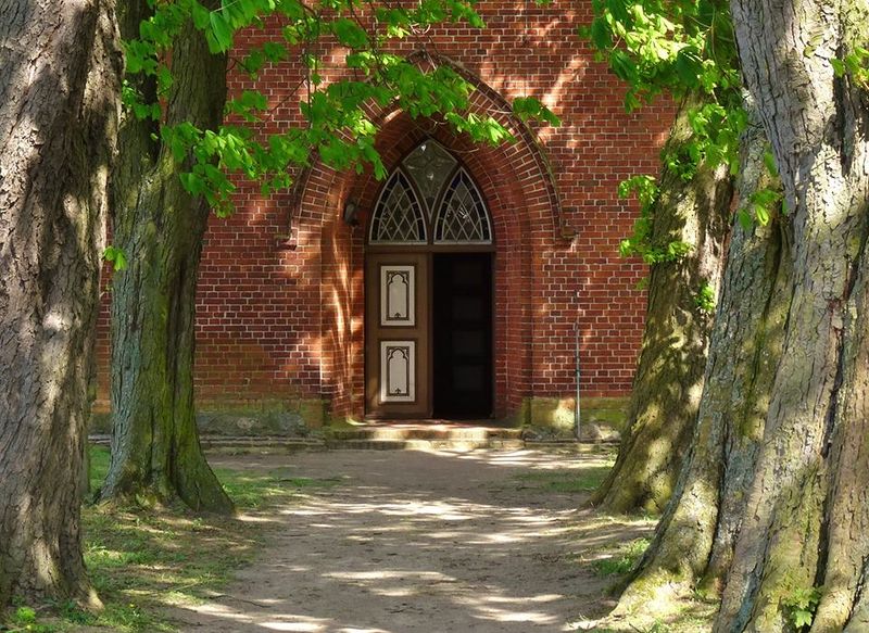 Datei:Stolpe Usedom Eingang.jpg