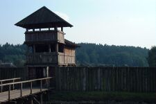 Groß Raden-Archäologisches Freilichtmuseum 07 (2002).jpg