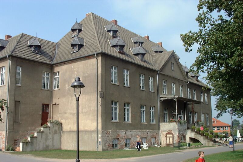 Datei:Dobbertin-Dorf 447 (2002).jpg