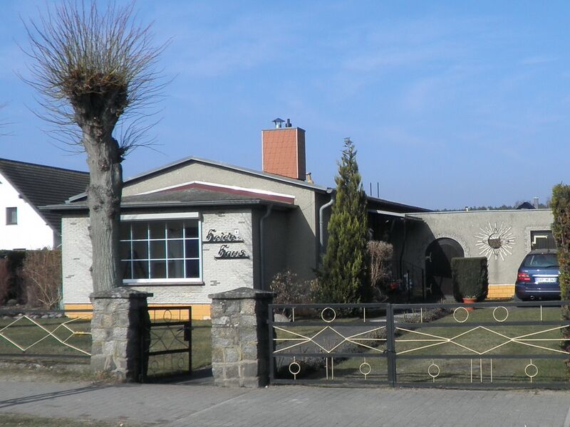 Datei:2013 Heidehaus.jpg