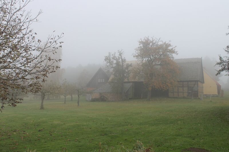 Datei:Zempin Dorfstr 13 Süd Nebel.JPG
