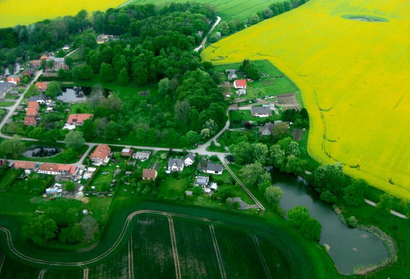 Datei:Luftbild A4-Brookhusen-1.jpg
