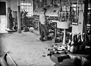 Produktion um 1930 (1).jpg