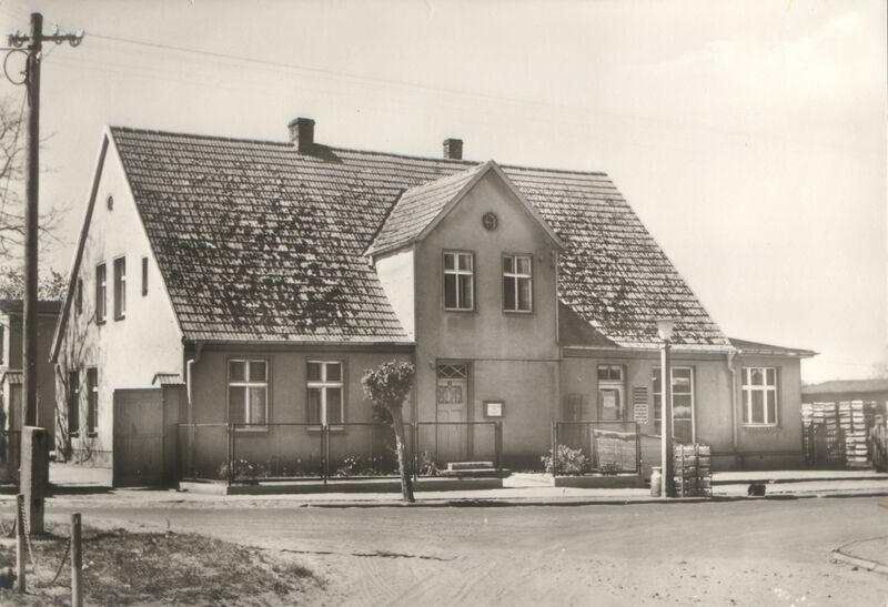 Datei:09 Konsum Berlin Fischerstr 1976.jpg