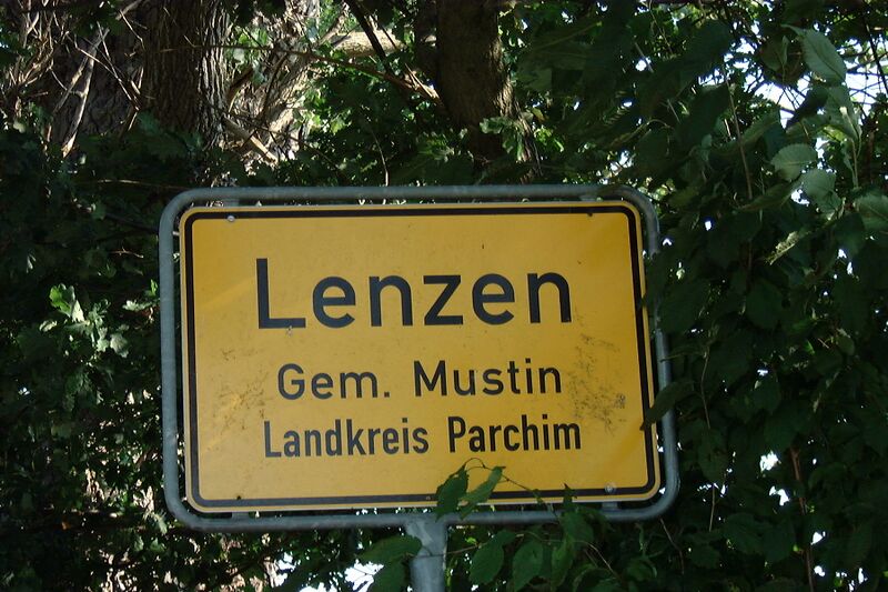 Datei:Lenzen-KA Dobbertin 901 (2002).jpg