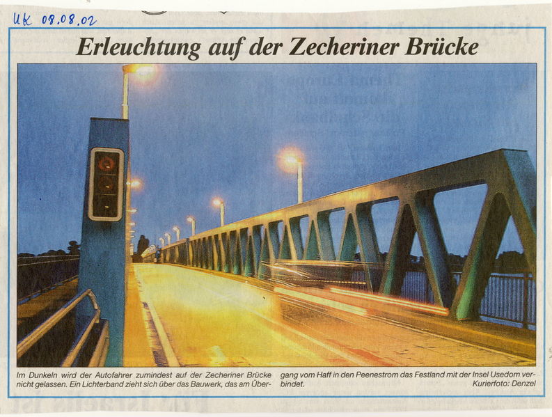 Datei:2002 Brücke Beleuchtung.jpg