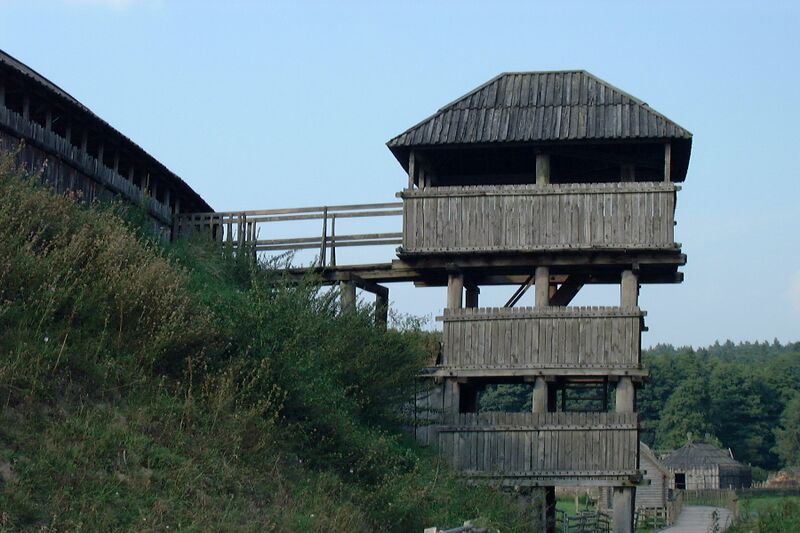 Datei:Groß Raden-Archäologisches Freilichtmuseum 21 (2002).jpg