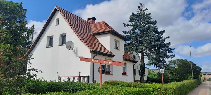 Datei:HVBK-Haus Schild DU 7.jpg