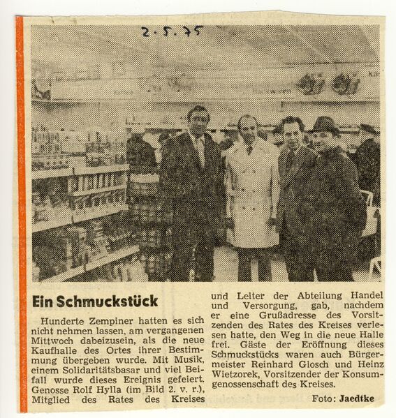Datei:Kaufhalle Zeitung.jpg
