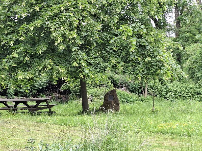 Datei:Eickelberg-Ehrenstein Gr. Görnow.jpg
