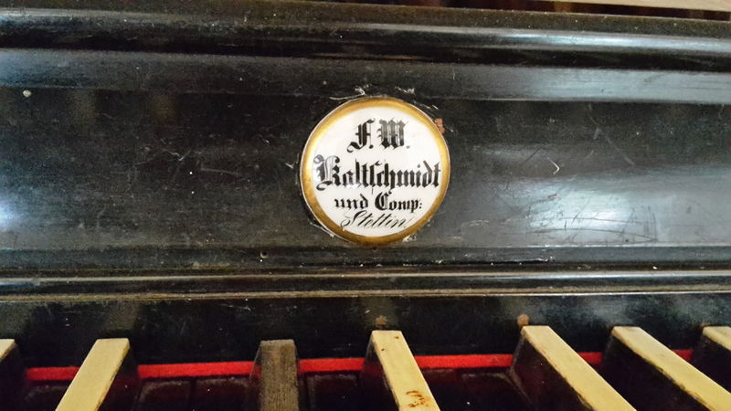 Datei:Garz Orgelbauer.jpg