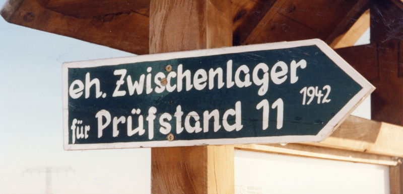 Datei:1997 Hinweis Peenemünde.jpg