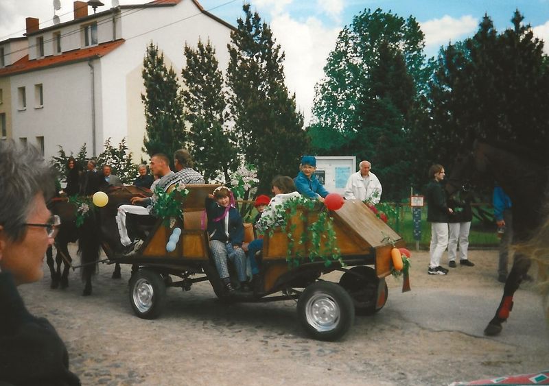 Datei:Festumzug am Neubau 750.jpg