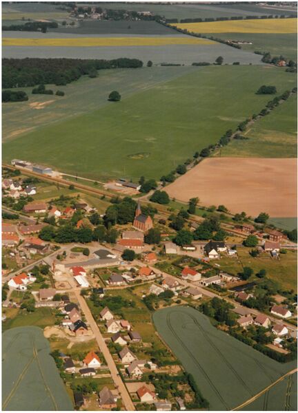 Datei:Dobbertin-Luftbild 101 (2000).jpg