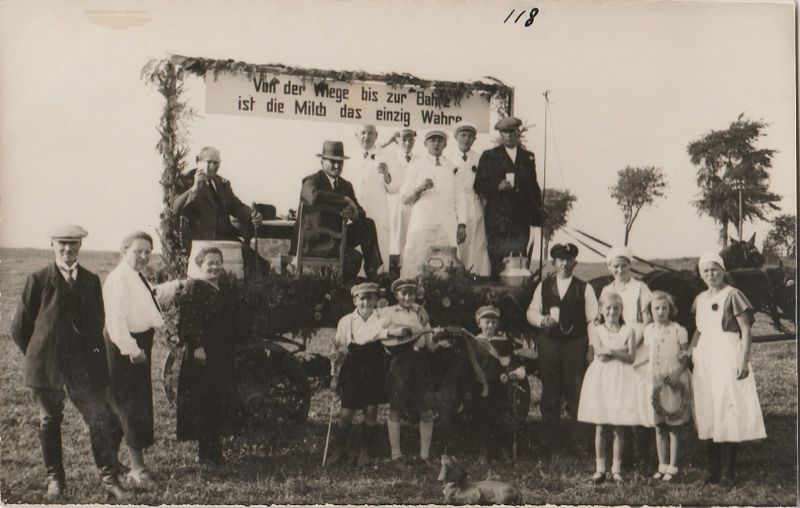 Datei:Goldenbow Festwagen 04.jpg