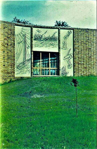 Datei:Volksschwimmhalle Anklam 2.jpg