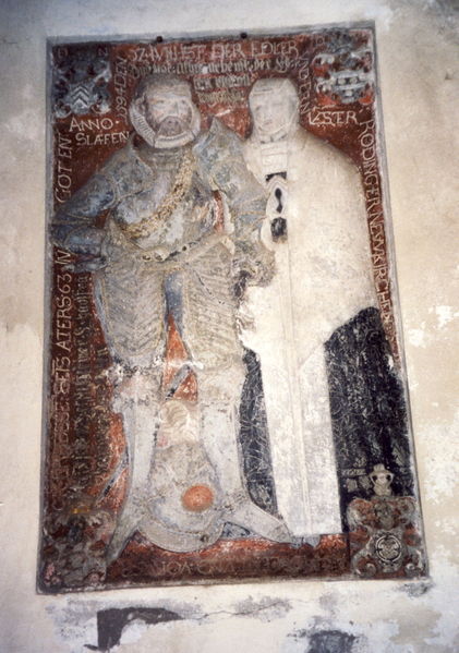 Datei:2000 Mellenthin Grabblatte.jpg