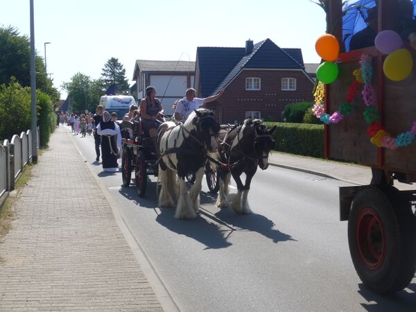 Börgerende-Rethwisch-07-2023-Umzug2.JPG