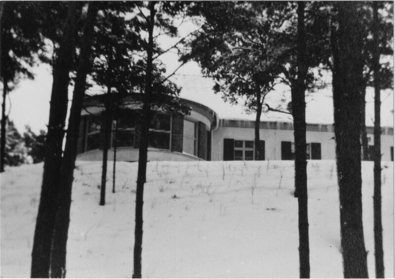 Datei:Zempin-Flakschule1.jpg