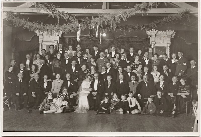 Datei:Goldenbow Ballsaal Kludt.jpg