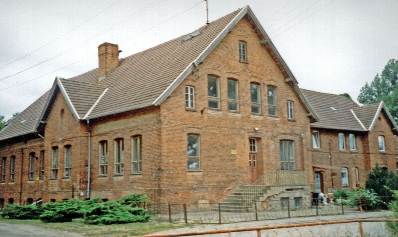 Datei:Mestlin-Gutshaus (1999).jpg