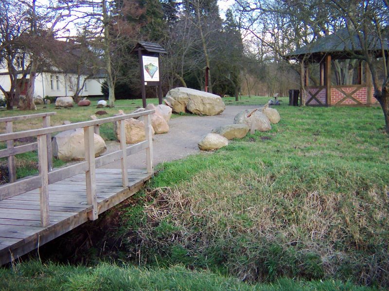 Datei:Gesteinsgarten4.jpg