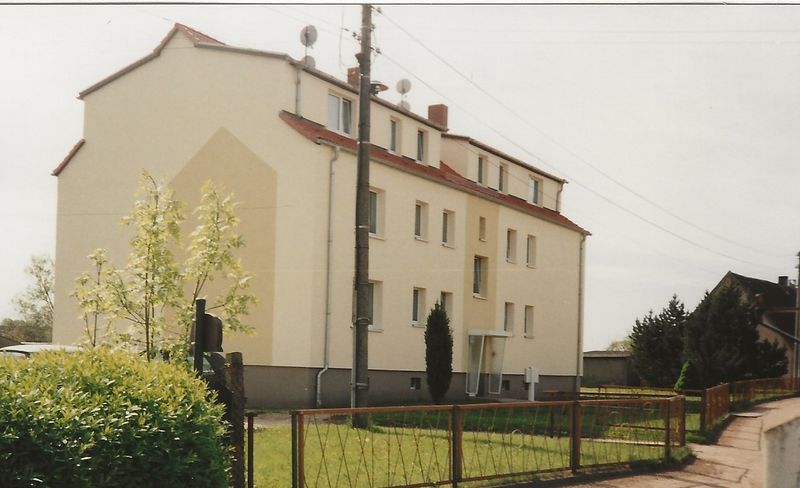 Datei:Neubau Teusin 1997.jpg