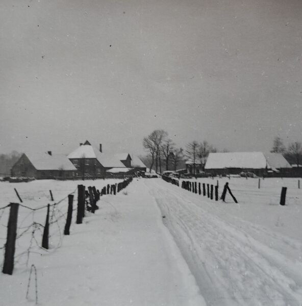 Datei:Photo-Hallershof-im-Winter-Nachlass-Claus.jpg