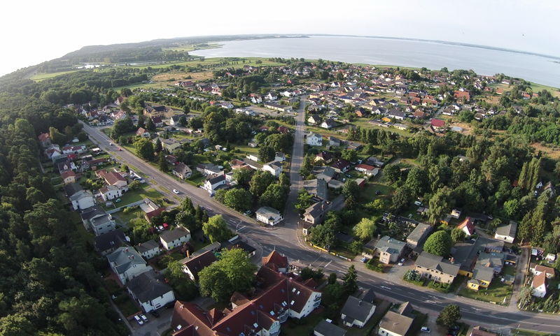 Datei:20 Zempin Zentrun Blick Achterwasser.jpg