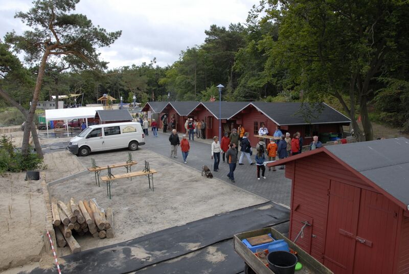 Datei:Fischerhütten Zempin 2012.jpg