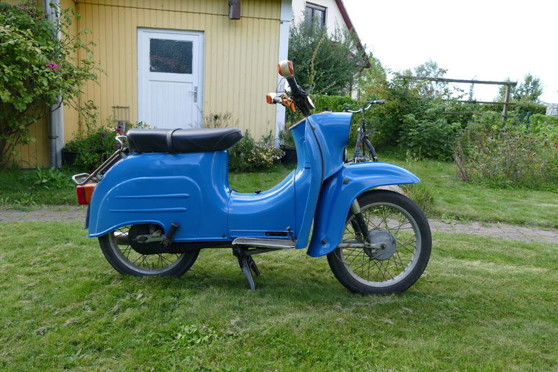 Datei:Moenchhagen Moped der Gemeinde von 1969 Foto von 2015.JPG