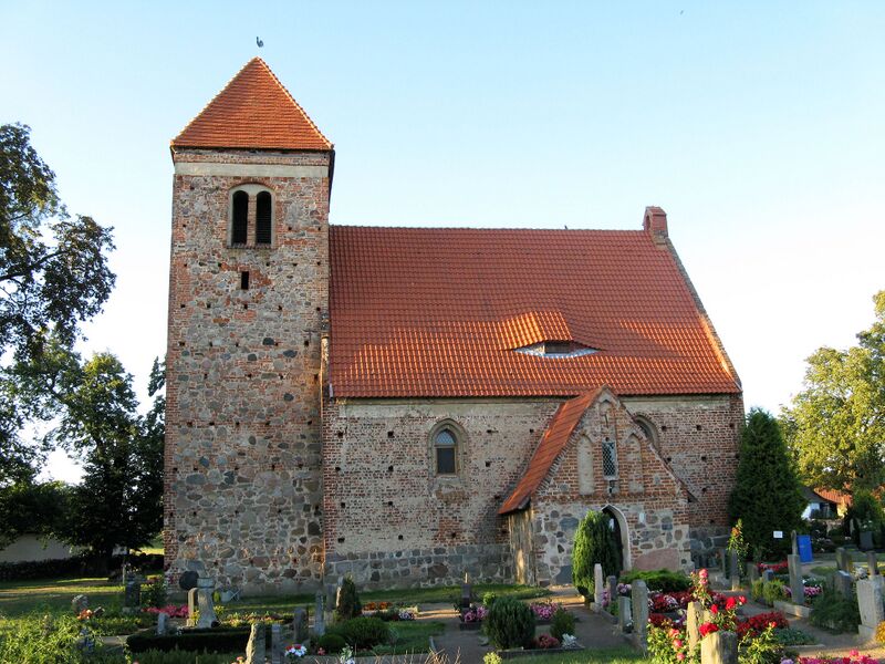 Datei:Sommerstorf Kirche 2009-08-31 177.jpg