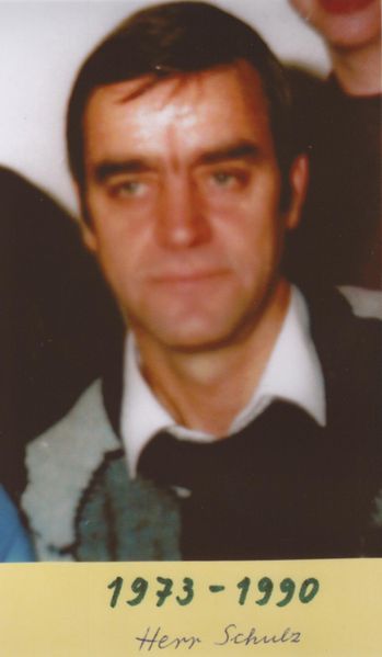 Datei:Schulleiter Schulz.jpg